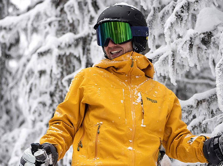 Top 10 Ski Jackets for Ultimate Winter Performance